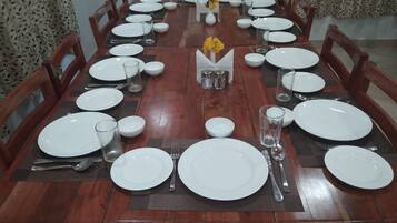 Bữa sáng buffet hàng ngày (390 INR/mỗi người)