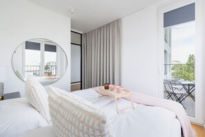 2 bedrooms, bed sheets