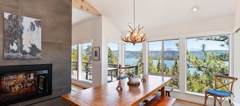 Lakeview Villa: Amazing Panoramic Lake & Mountain Views! Pool Table!