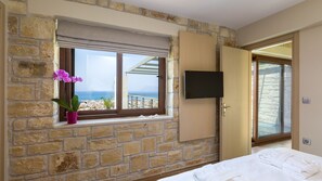 5 chambres, coffres-forts dans les chambres, fer et planche Ă repasser