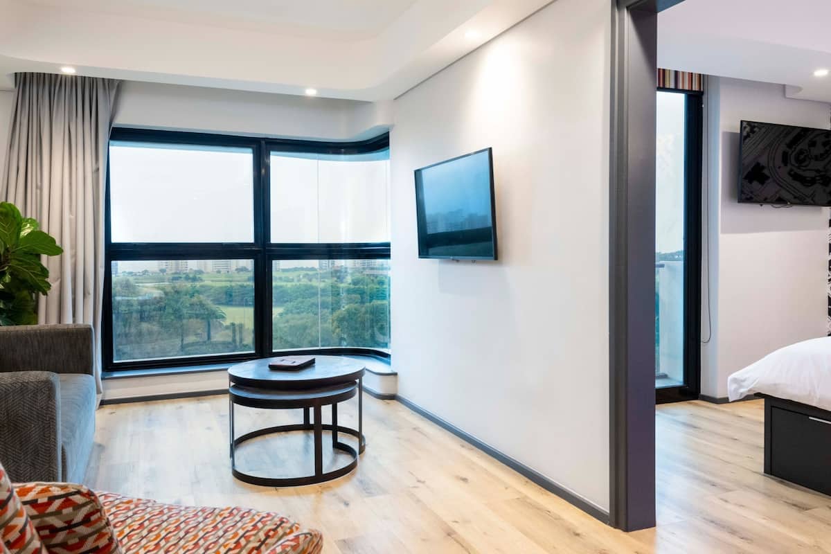 1 bedroom, in-room safe, desk, laptop workspace