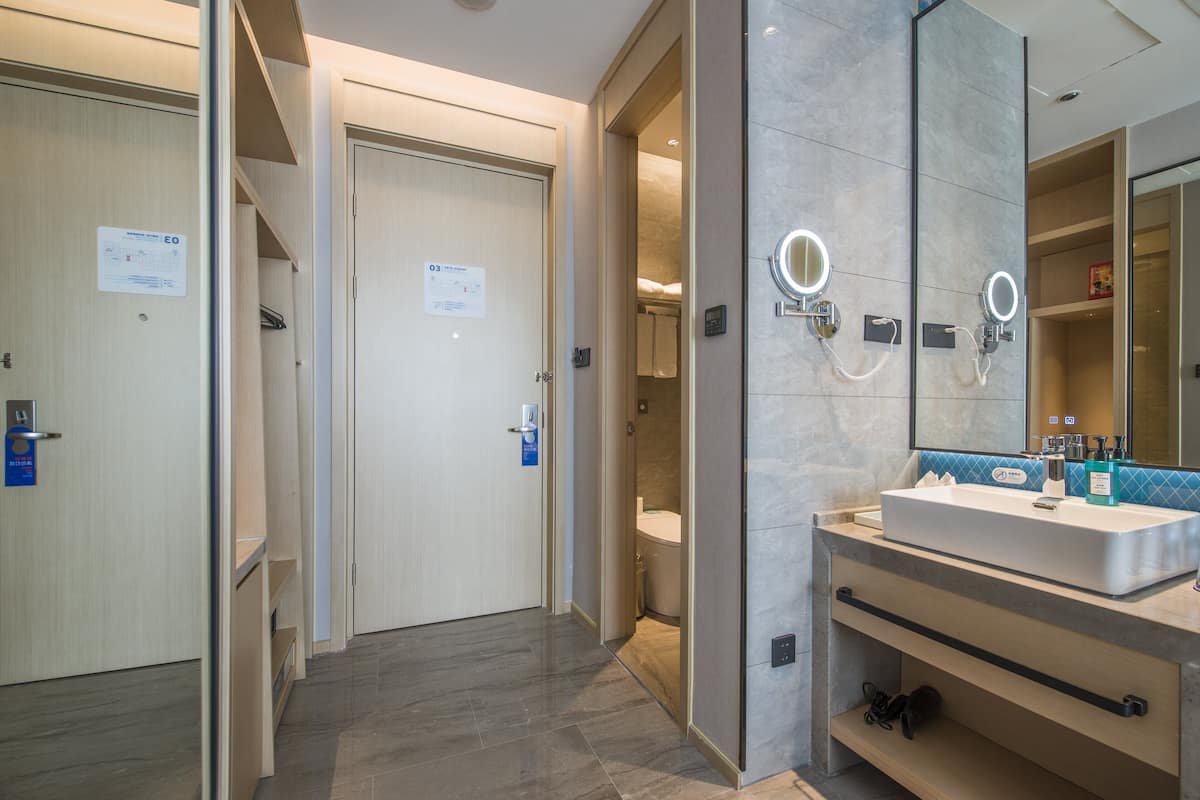 Down duvets, pillow-top beds, minibar, in-room safe