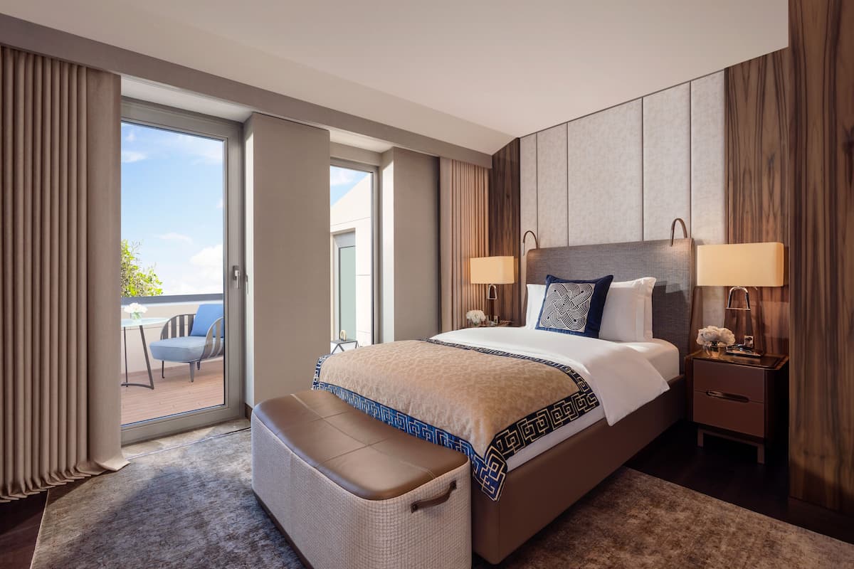 oriental suite | egyptian cotton sheets, premium bedding, down duvets, memory-foam beds