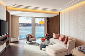 Egyptian cotton sheets, premium bedding, down comforters - Mandarin Oriental Bosphorus, Istanbul (Istanbul)