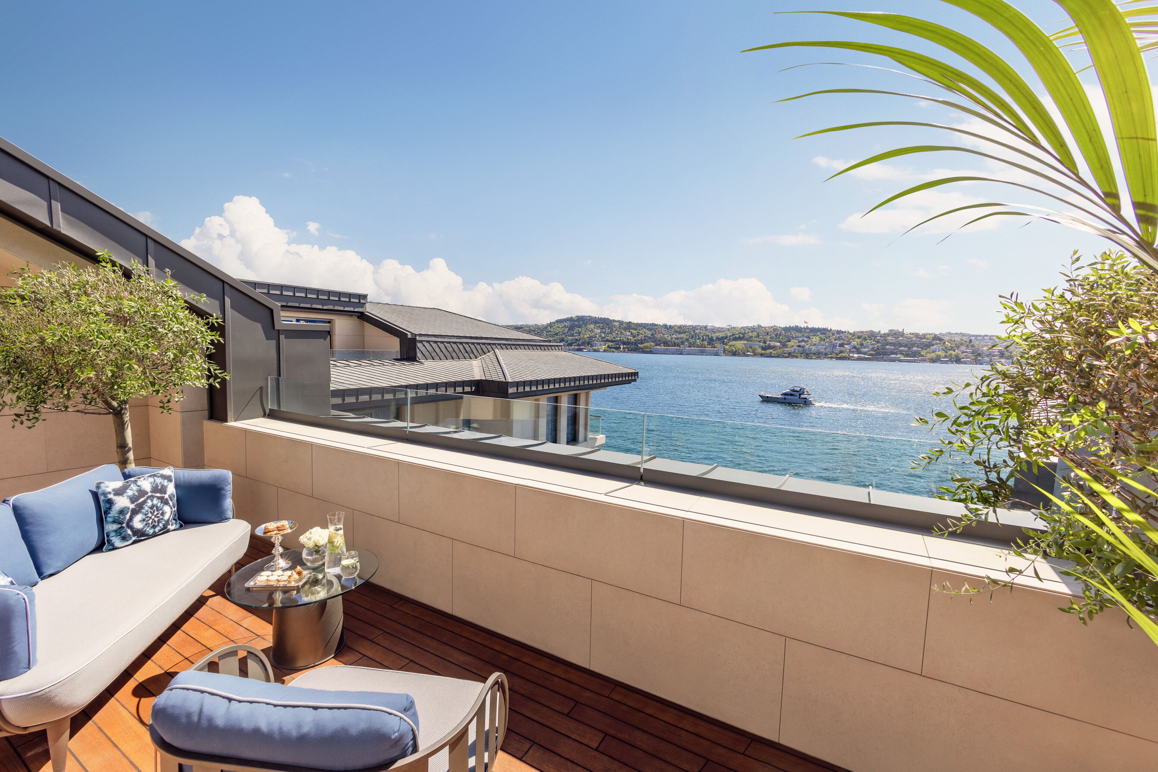 Junior Suite (Bosphorus) | Balcony