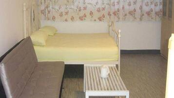 1 多间卧室、上网接入