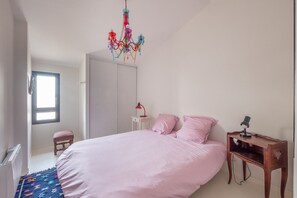 3 habitaciones, tabla de planchar con plancha y wifi gratis 