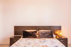 2 多间卧室、熨斗/熨衣板、免费 WiFi、床单