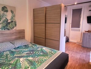 1 soverom, strykejern/-brett, reiseseng for barn og wi-fi (inkludert)