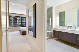 Condo, 2 Bedrooms | Bathroom | Shampoo