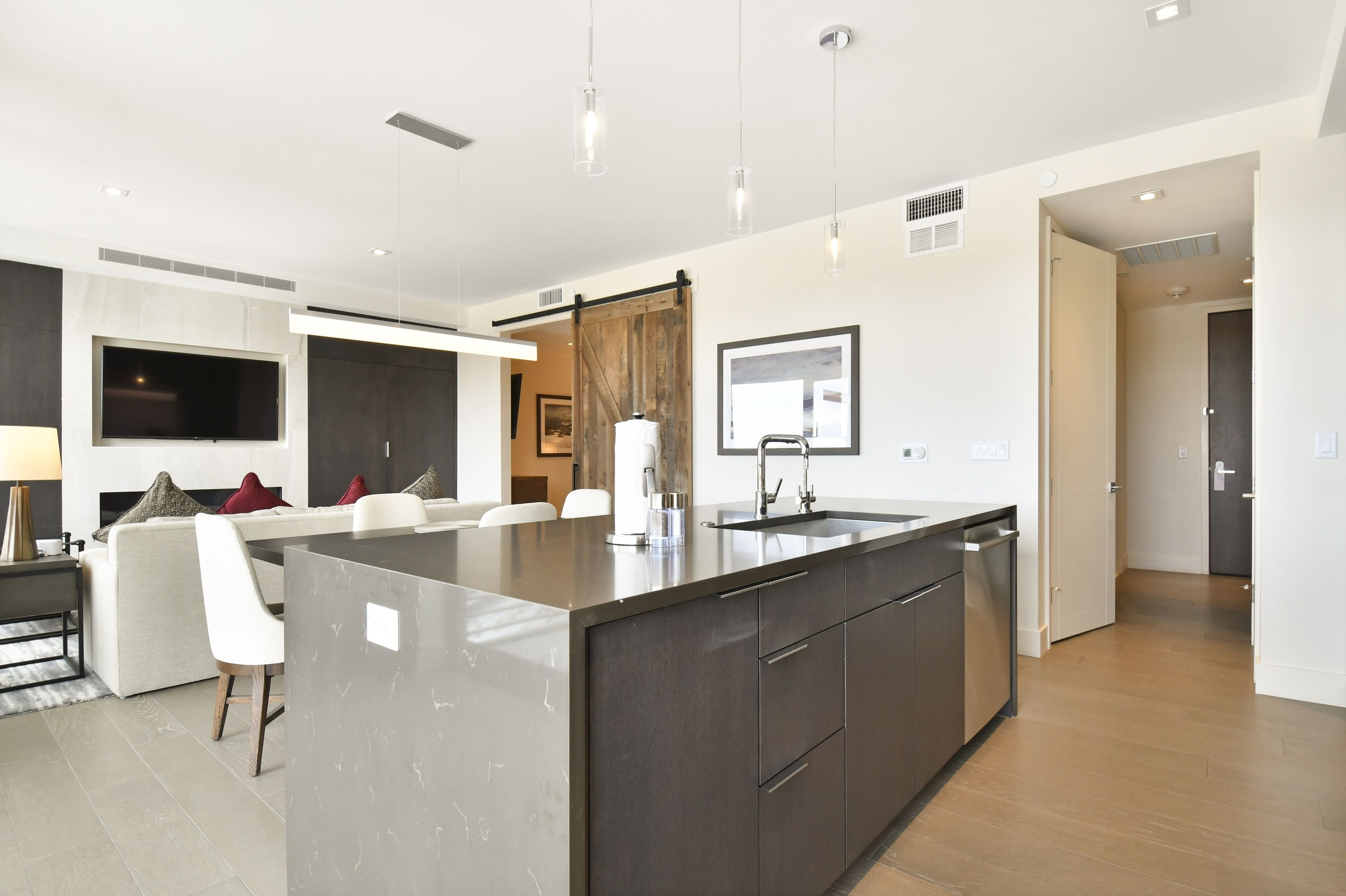 Condo, 1 Bedroom | Private kitchen | Fridge, oven, coffee/tea maker, toaster