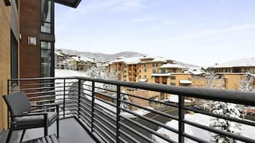 Condo, 1 Bedroom | Property grounds