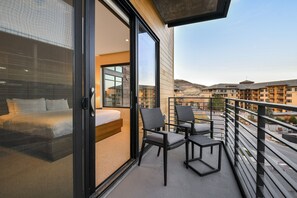 Condo, 1 Bedroom | Property grounds