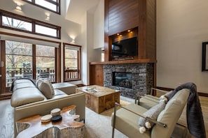 Smart TV, fireplace, stereo, offices
