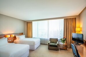 Classic Twin Room | Egyptian cotton sheets, premium bedding, down comforters - Fly Inn Baku (Baku)
