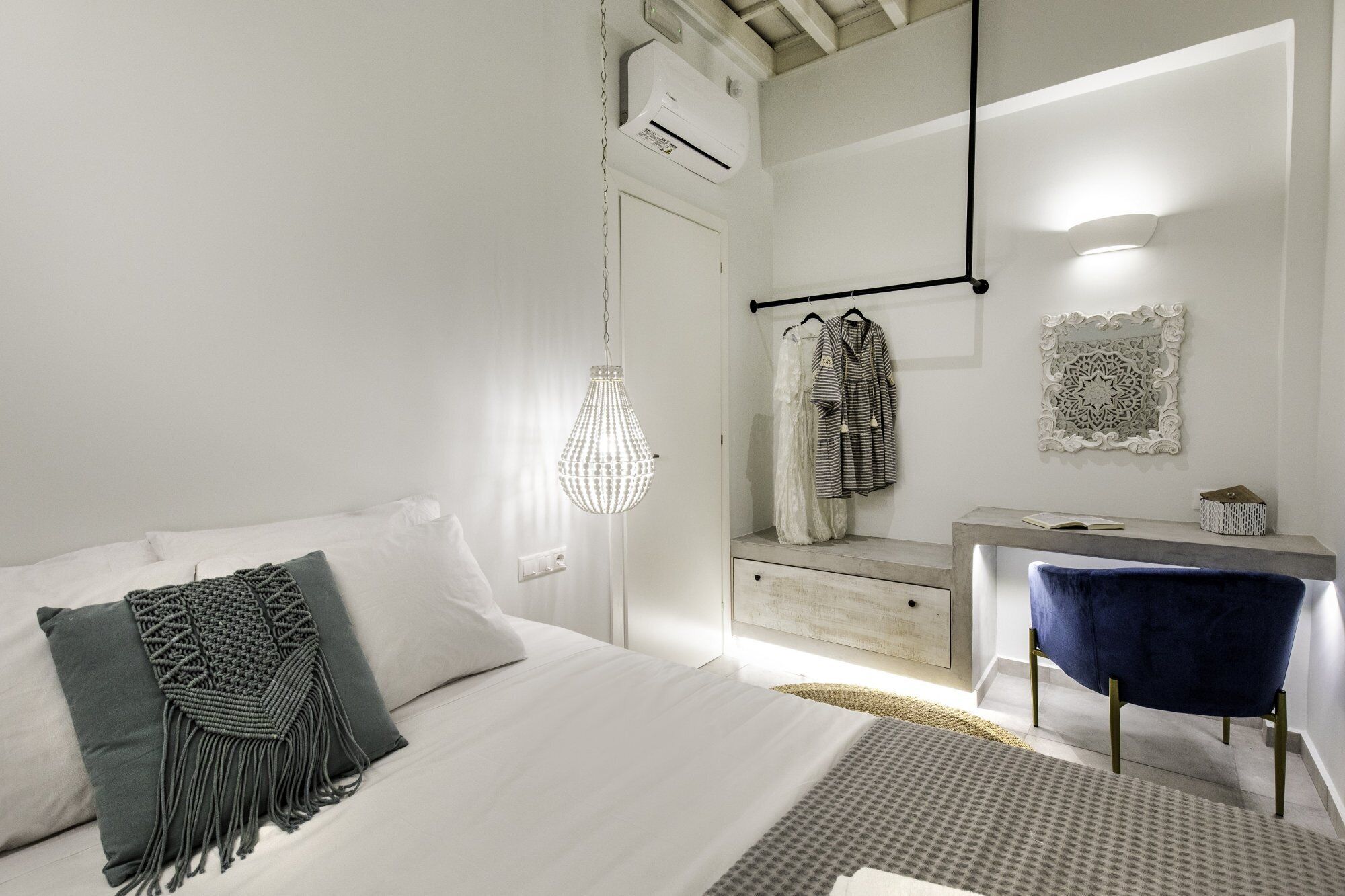 1 chambre, chambres insonorisées, fer et planche à repasser