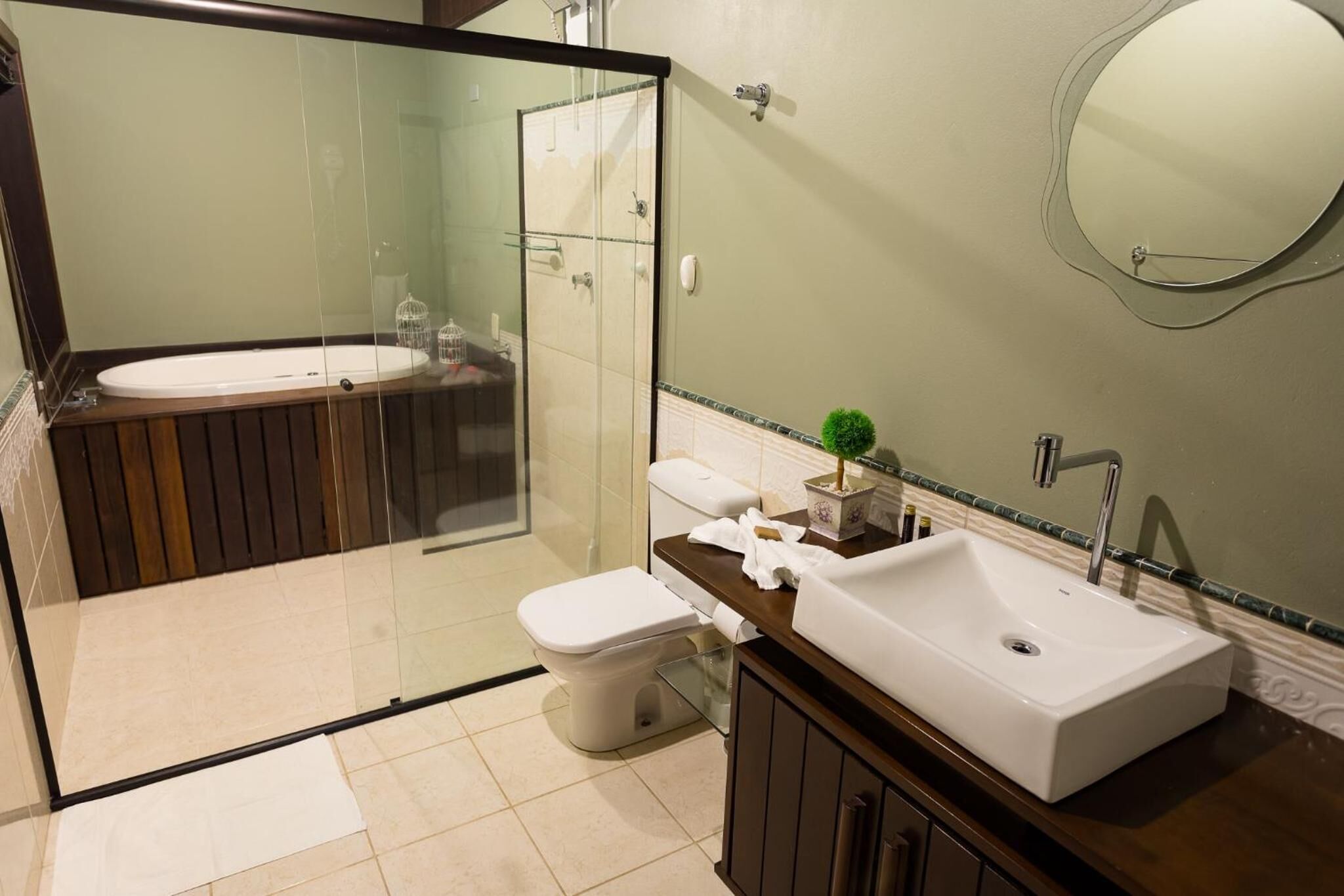 Luxury Twin Room | Bilik Mandi | Kelengkapan dandanan diri percuma, pengering rambut, tuala disediakan 