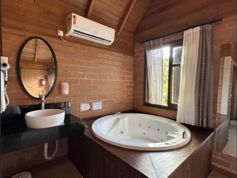 Cabaña de lujo, 1 habitación, vistas al jardín | Minibar, decoración individual, mobiliario individual y wifi gratis