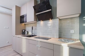 Mikrovågsugn, kaffe- och tebryggare, vattenkokare och brödrost