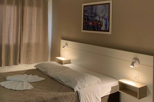 Quarto casal standard | Frigobar, Wi-Fi de cortesia