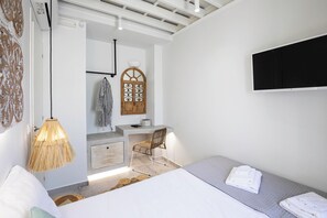 1 bedroom, in-room safe, iron/ironing board, WiFi