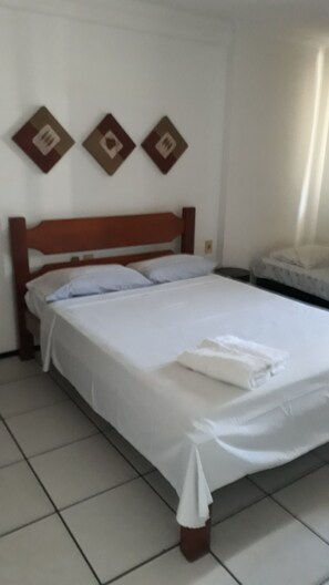 2 quartos, ferros/tábuas de passar roupa, Wi-Fi, roupa de cama
