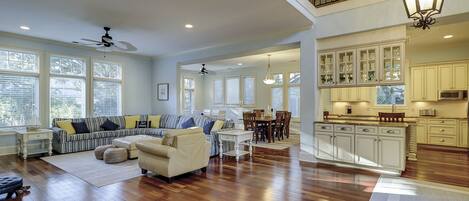 Smart-TV, Tischtennisplatte