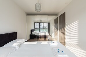 Deluxe Apartment | 1 bedroom, laptop workspace, iron/ironing board, free WiFi