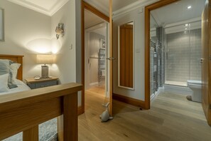 3 chambres, fer et planche Ă repasser, accĂšs Internet, draps fournis