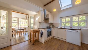 Micro-ondes, lave-vaisselle