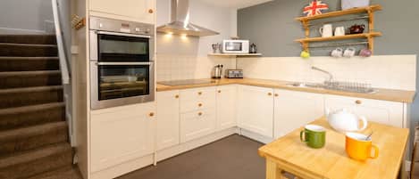 Four, lave-vaisselle