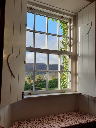 Valentine Cottage - One Bedroom House, Sleeps 2