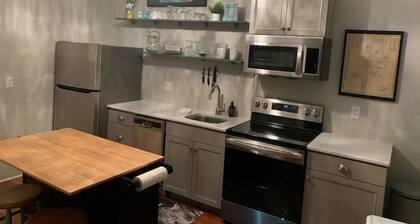 Gorgeous Historic Flat on Main St. Findlay