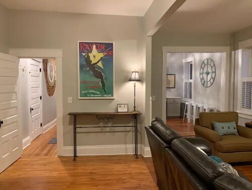 Gorgeous Historic Flat on Main St. Findlay