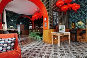 Bar (on property) - Generator Hostel Rome (Rome)