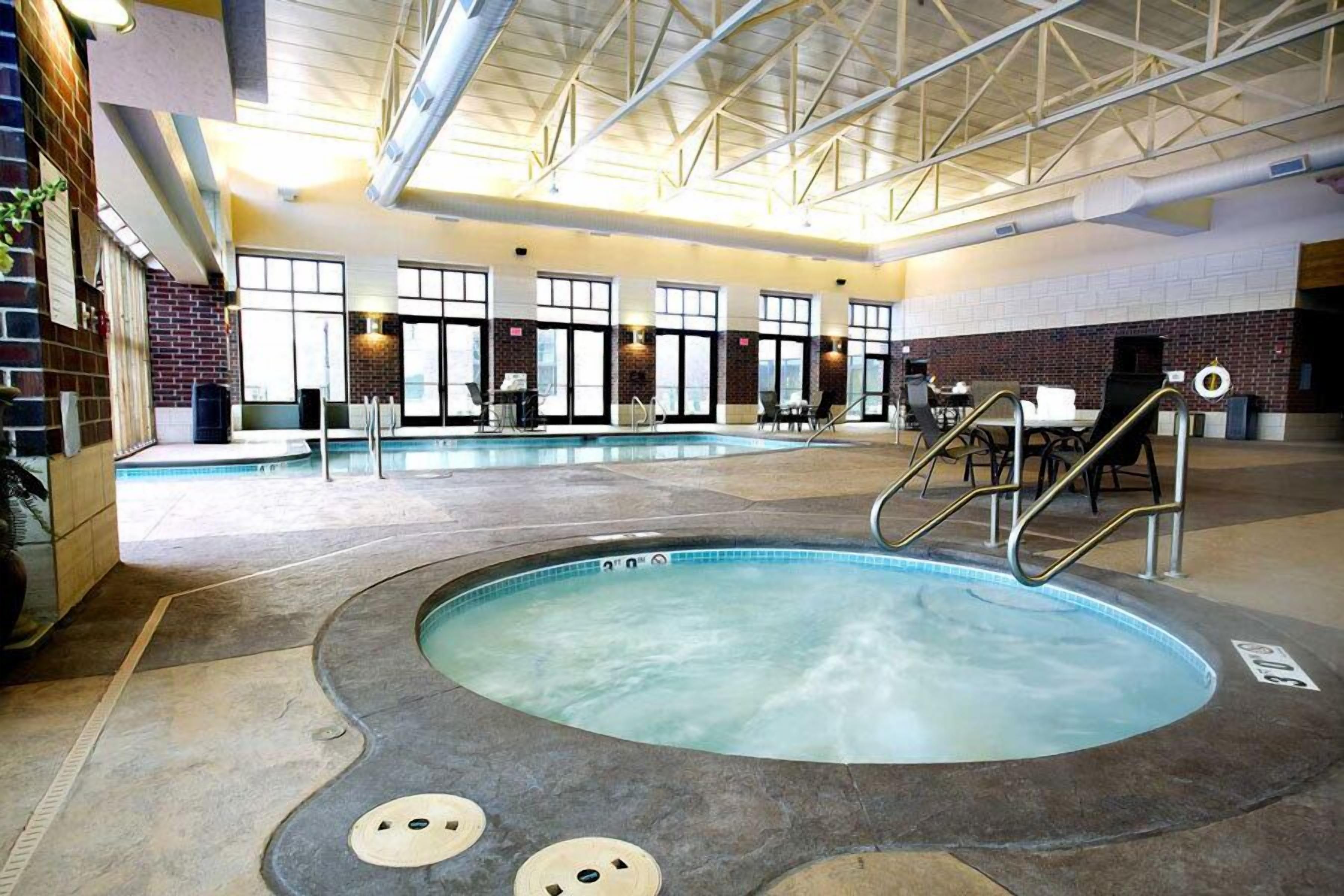 Indoor pool, seasonal outdoor pool, pool umbrellas, sun loungers