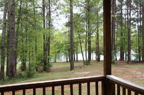 studio rm w/ full kitchen, 1 bth , private deck, & WiFi @ Kick Back Ranch.