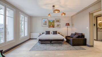 2 slaapkamers, een strijkplank/strijkijzer, gratis wifi, beddengoed