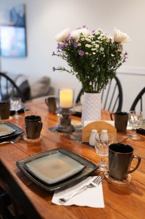 Dining - Catskill Mt Oasis: sunset terraces fireplaces pool (East Jewett)