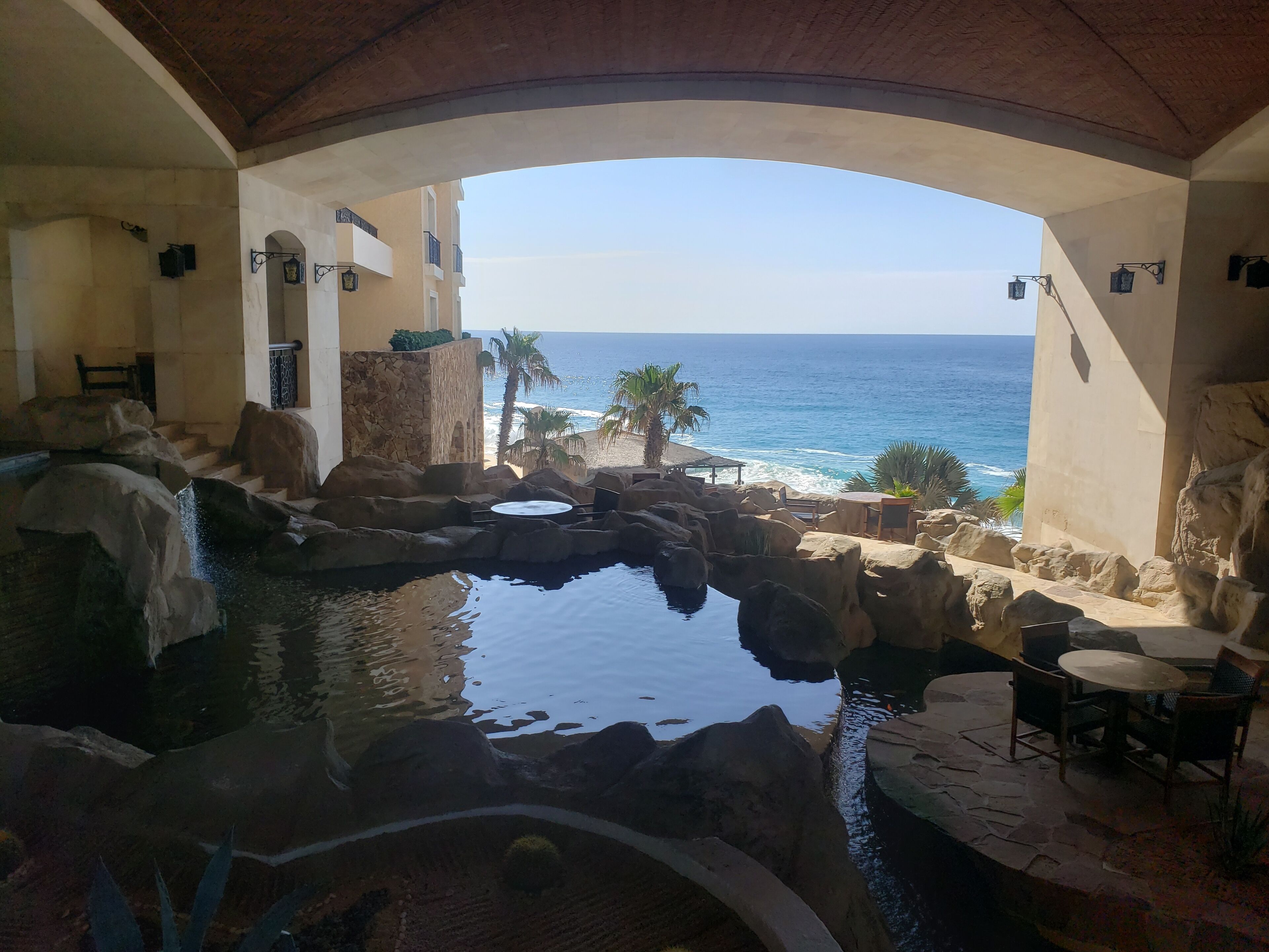 حمّام سباحة خارجي، حمّام سباحة مُدفَّأ