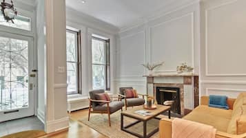 TV, fireplace, offices