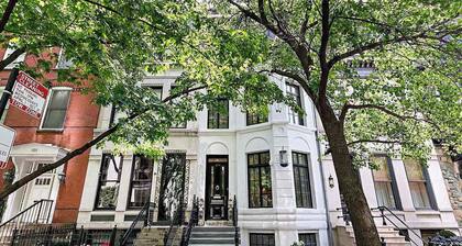 Studio flat in the heart of Chicago's Gold Coast