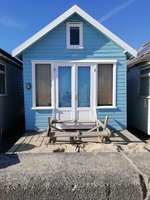 Exterior detail - Stargaze from a beach hut on the Mudeford Sandbank (Bournemouth)