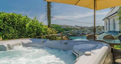 Victorian Schoolhouse w/ Hot Tub & Harbour Views