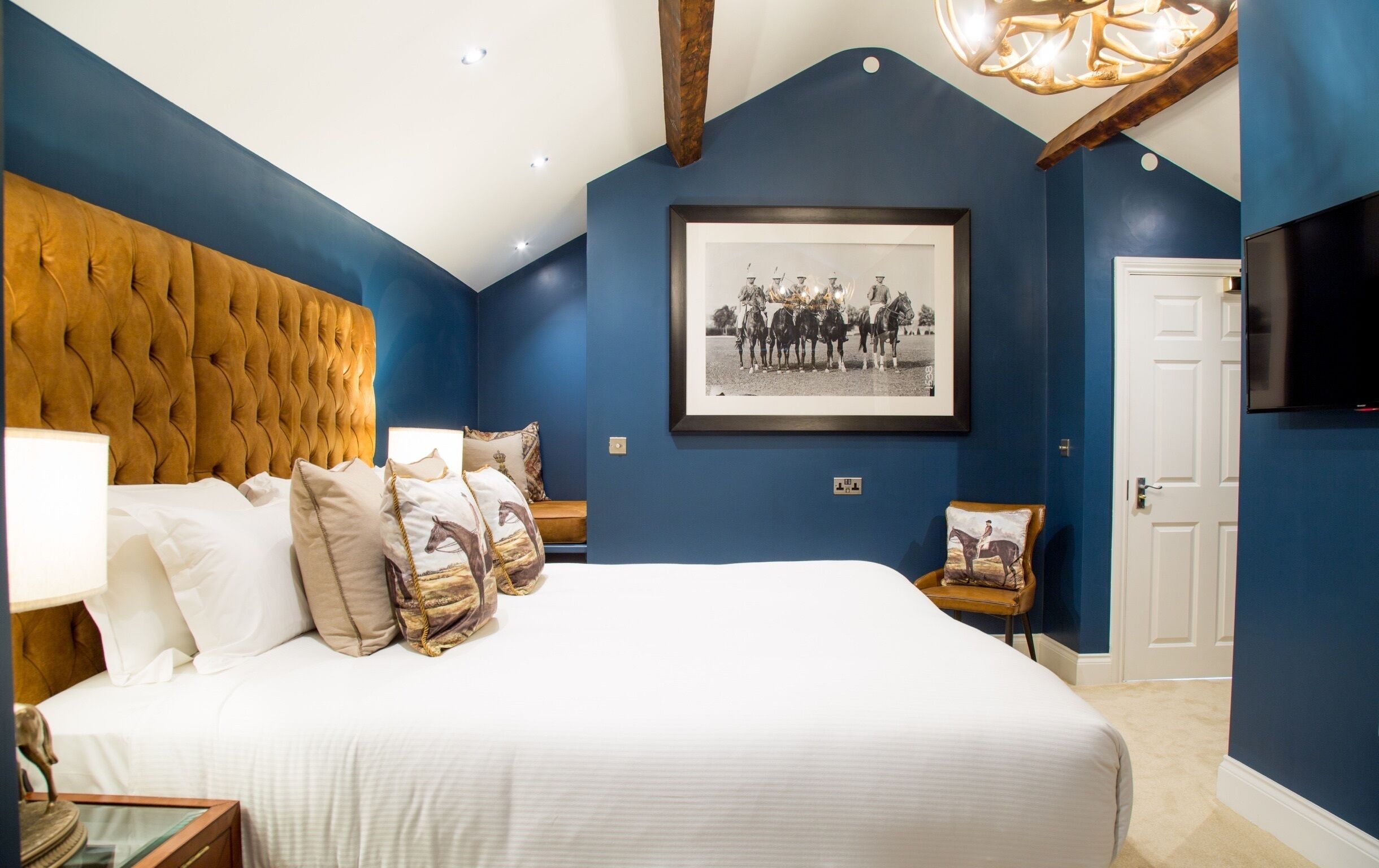 Estudio estándar | Colchones Select Comfort, minibar, tabla de planchar con plancha