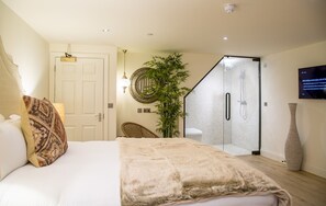 标准开间, 1 张特大床 | Select Comfort 床、迷你吧、熨斗/熨衣板、免费 WiFi