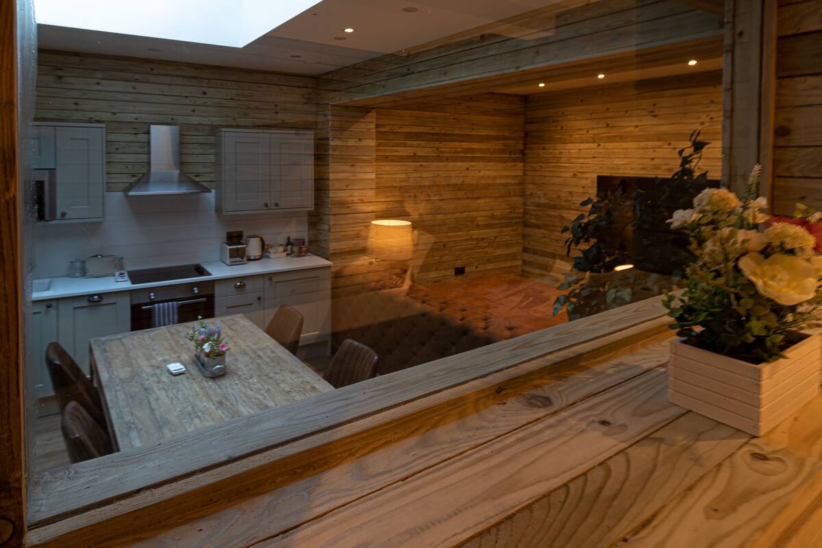 the tree house | living area | 32-inch smart tv with digital channels, tv