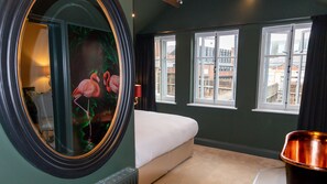 Flamingo | Select Comfort beds, minibar, iron/ironing board, free WiFi - The Hotel Chester (Chester)