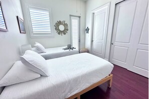 2 bedrooms, desk, iron/ironing board, free WiFi