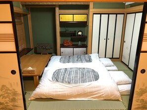 2 Schlafzimmer, Schreibtisch, kostenloses WLAN, Bettwäsche